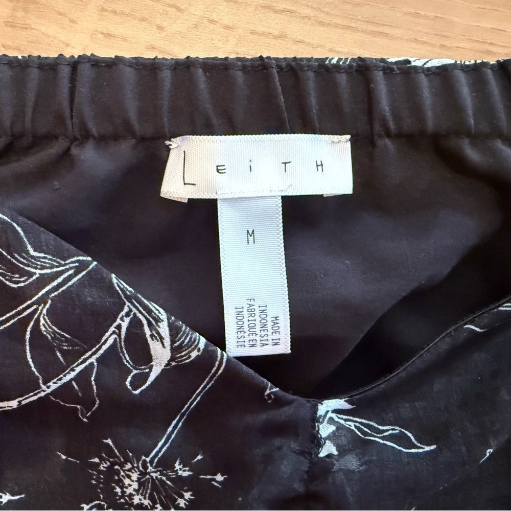 Leith Floral Black Crop Top Size M - Picture 3 of 4